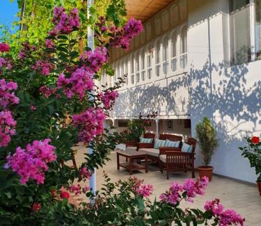 Jokolo Casa | Nazy's Guest House