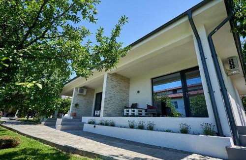 Costinesti Casa | NB Boutique