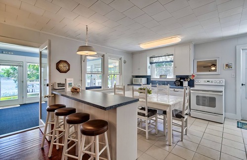 Liberty Hill Casa | Beaver Creek Bungalow- Boat Ramp/Dock, WiFi, Single Level