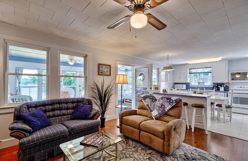 Liberty Hill Casa | Beaver Creek Bungalow- Boat Ramp/Dock, WiFi, Single Level