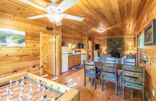 Bryson City Cabina | NC Cabin in Bryson City, Near NOC and Hiking! Smokey Mountains