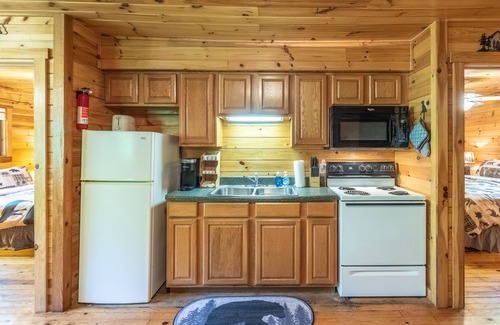 Bryson City Cabina | NC Cabin in Bryson City, Near NOC and Hiking! Smokey Mountains