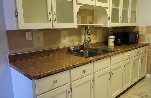 Addington Highlands Cabaña | Cozy four Season Addington Highlands cottage in 5 acres, near Bon Echo.