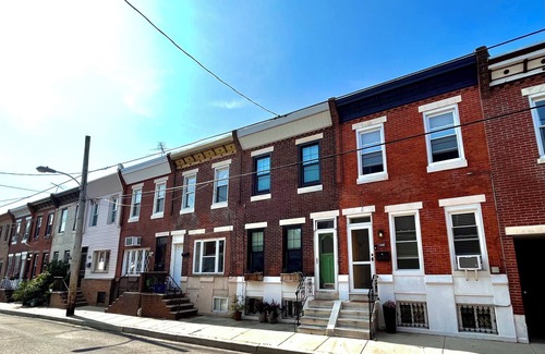 South Philadelphia Casa | Cozy South Philly Home 2BR near Passyunk Ave, Citizens Bank Park, The Linc, FDR