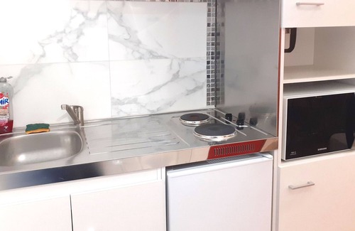 Annesse-et-Beaulieu Apartamento | (N°07) Nice quiet studio with free private parking