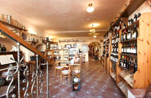 Mikulov Casa | (Ne)vinná kavárna