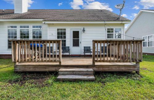 North Charleston Casa | Near Airport-20 Min to Downtown- Chucktown Retreat