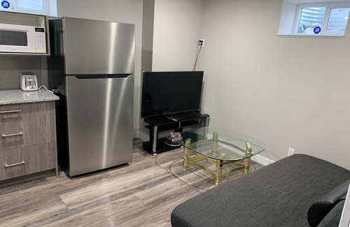 Calgary Casa | Near airport