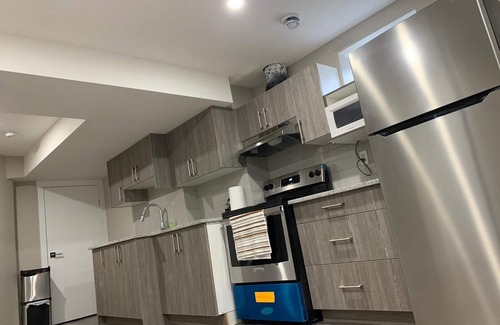 Calgary Casa | Near airport