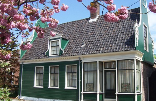 Koog aan de Zaan Apartamento | Cerca de Amsterdam, casa de huéspedes de lujo con cocina, jacuzzi y sauna privada finlandesa