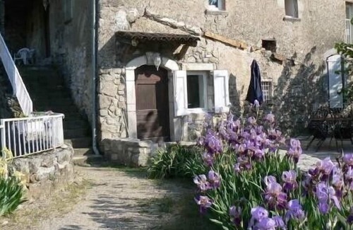 Lasalle Apartamento | cerca de Anduze: apartamento en casa de campo con piscina