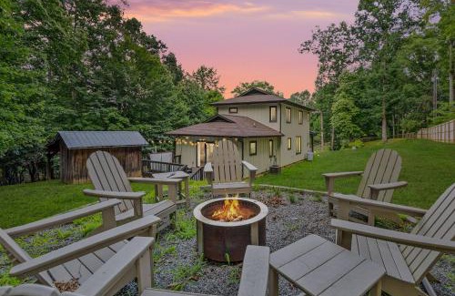 Mills River Casa | Near Asheville Hot Tub Fire Pit BBQ Sleeps 10