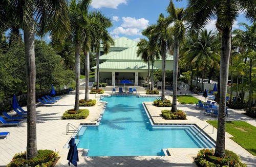 Doral Condominio | Near Bayfront Park, King Studio with Kitchen