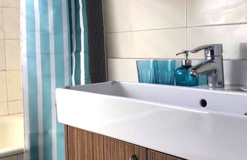 Neapolis Apartamento | CERCA DE LA PLAYA(!) 2BR ACOGEDOR APT CERCA DEL CENTRO DE LA CIUDAD