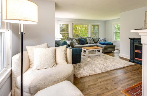 Wells Casa | Near Beach Coastal Maine Getaway with Yard