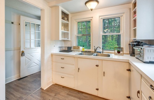 Wells Casa | Near Beach: Coastal Maine Getaway w/ Yard