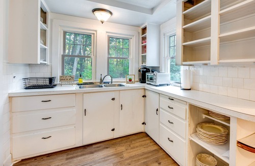 Wells Casa | Near Beach: Coastal Maine Getaway w/ Yard