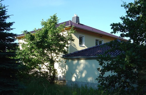 Rangsdorf Apartamento | Cerca de Berlín, apartamento de 2 habitaciones, máx. 4 personas + niño / bebé, a 400 metros del lago