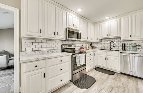 Lebanon Casa | Near Bourbon Trail: Quiet Home w/ Deck