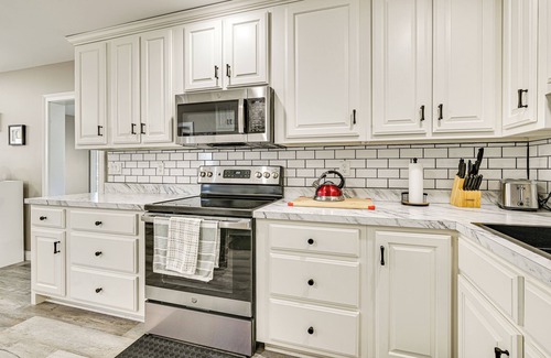 Lebanon Casa | Near Bourbon Trail: Quiet Home w/ Deck