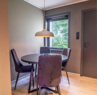 Alesund Apartamento | Near Brosundet, Newly Refurnished, Free Street Parking