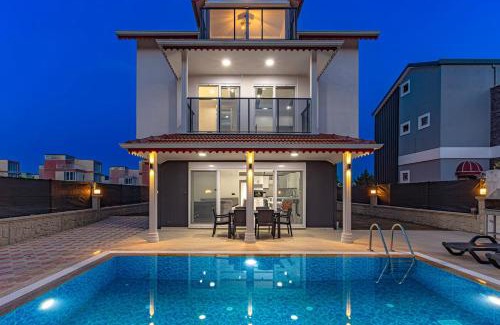 Kadriye Villa | NEAR BY THE LAND OF LEGEND’S PRIVATE POOL VILLA SUN