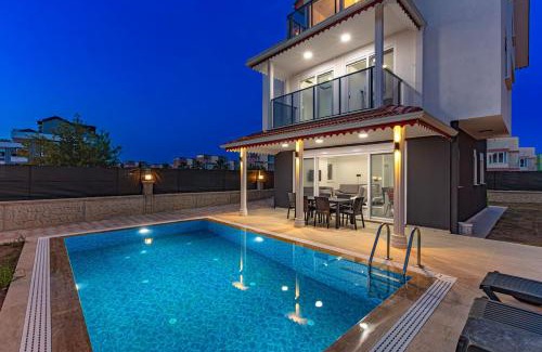 Kadriye Villa | NEAR BY THE LAND OF LEGEND’S PRIVATE POOL VILLA SUN