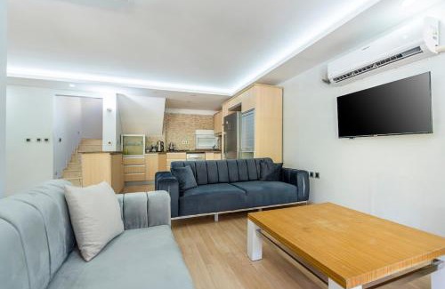 Kadriye Villa | NEAR BY THE LAND OF LEGENDS , ViLLA ROSE
