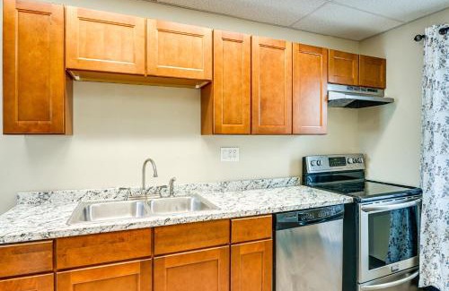 Seneca Falls Casa | Near Cayuga Wine Trail Seneca Falls Convenience!