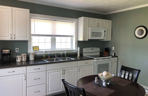 Greenbush Cabaña | Near Chincoteague & Assateague Island Charming 2-bedroom cottage
