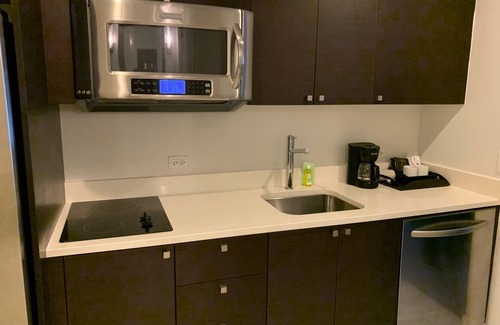 Doral Condominio | Near Convention Center, King Studio with Kitchen