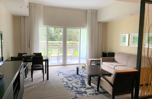 Doral Condominio | Near Convention Center, King Studio with Kitchen