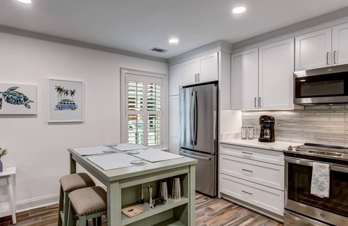 Hitch Village - Fred Wessels Homes Apartamento | Near Crawford Historic Square, Heated Pool Access