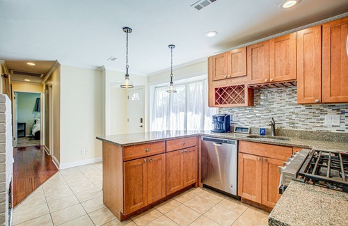 Springfield Casa | Near DC Single Fam 3 Bdr Home in Springfield Va