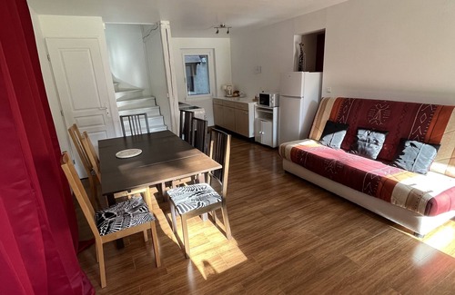 Couilly-Pont-aux-Dames Apartamento | Near Disney, apartment in large, quiet property.