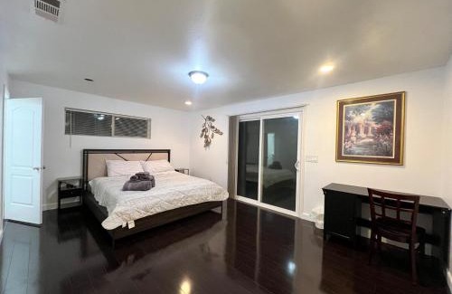 Norwalk Casa | Near Disney,college,sunset beach ,airport