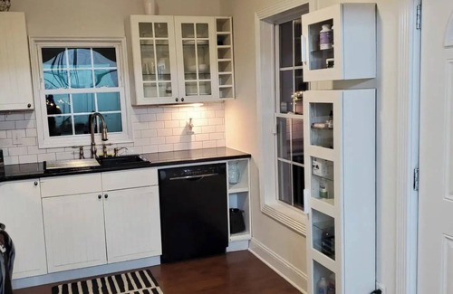 East Atlanta Casa | Near downtown 3 bed home close to City Winery, Fox Theater and Ponce City