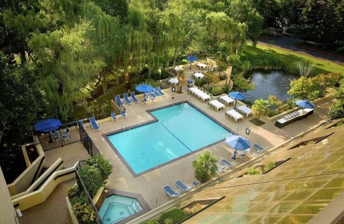 Wilburton Casa | Near downtown Bellevue, outside Seattle