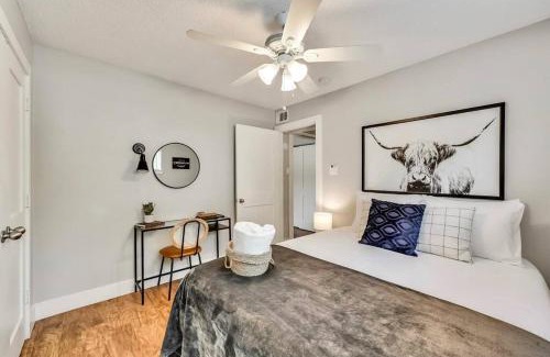 Old East Dallas Apartamento | Near Downtown Dallas - The Dapper Charm