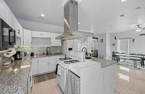 Greater Heights Apartamento | Near Downtown Heights Apt Yard Terrace Wifi Desk