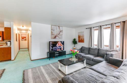 Fairbanks Casa | Near Dtwn and Pioneer Park Fairbanks Home with Deck!