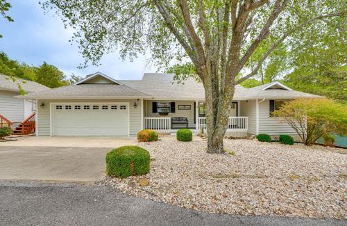 Eureka Springs Casa | Near Dtwn Eureka Springs Holiday Island Home!