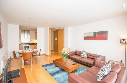 North Wall Apartamento | Near Dublin Port 3 Bedroom Apartment With Heating