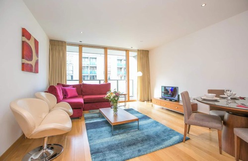 North Wall Apartamento | Near Dublin Port 3 Bedroom Apartment With Heating