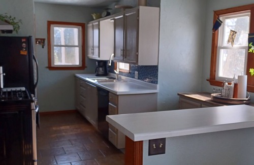 Omro Casa | Near EAA Quiet Neighborhood
