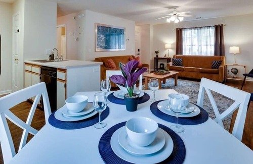 Savannah Casa | Near Gardens & Downtown - Stay At a Coastal-Haven!