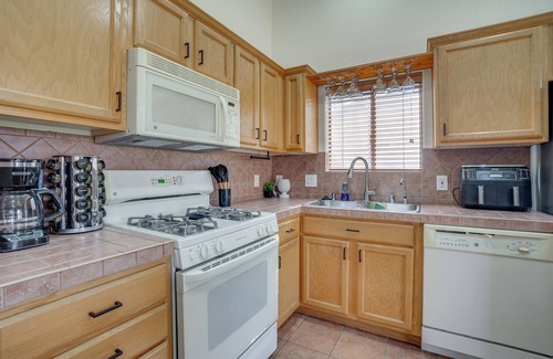Mesa Del Sol Casa | Near Golf Courses: Poolside Paradise in Yuma!