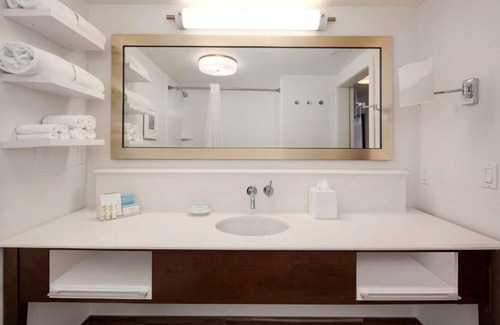 Lynnwood Casa | NEAR GOLF, SHOPS, AND DOWNTOWN