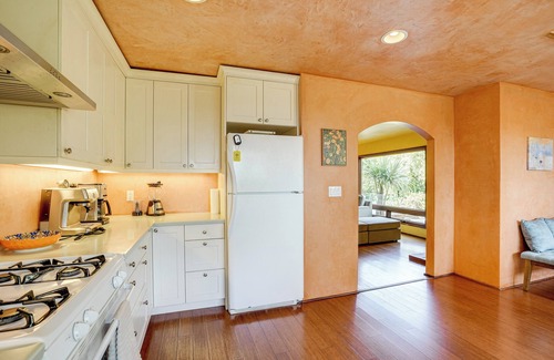 Pinole Casa | Near Golf, Trails & Parks: Lush Pinole Retreat
