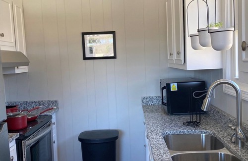 Travelers Rest Casa | Near great hiking trails and the friendly amenities of downtown Travelers Rest